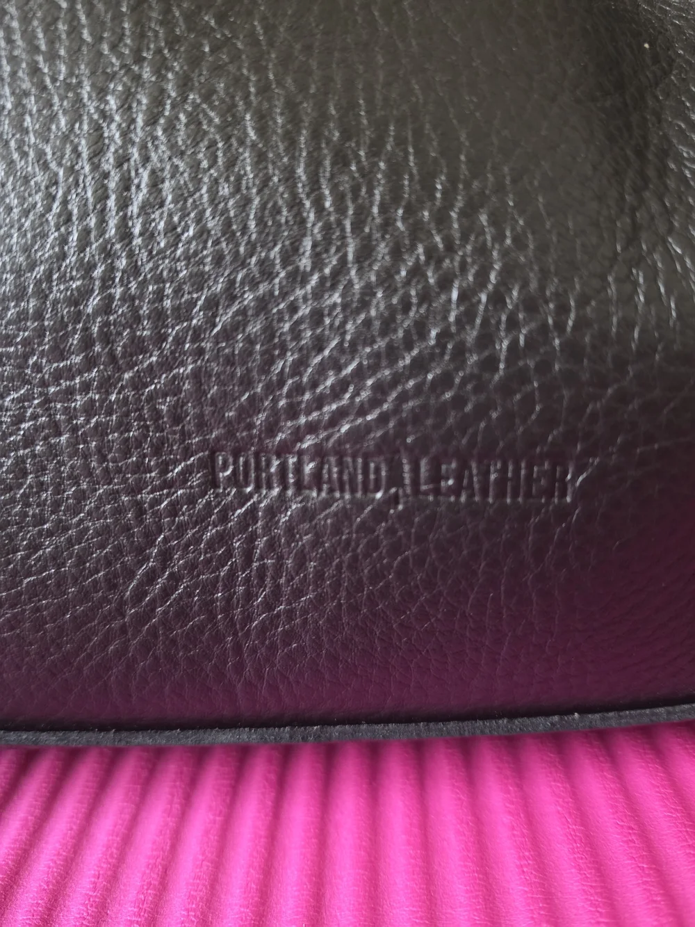 Portland Leather Good Black Medium Aspen Brand New